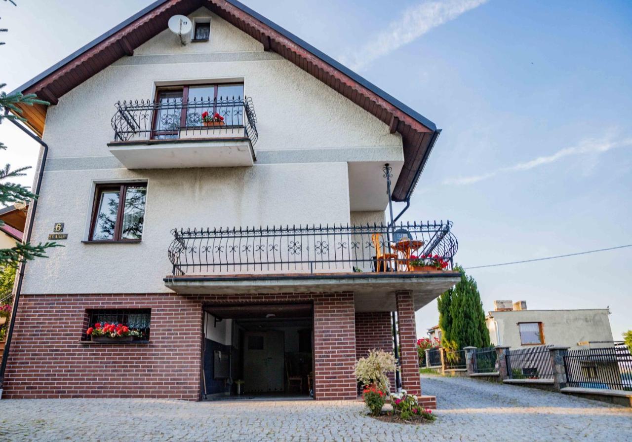 Mira - Mira Pokoje Z Widokiem Na Jezioro Chmielno Exterior photo
